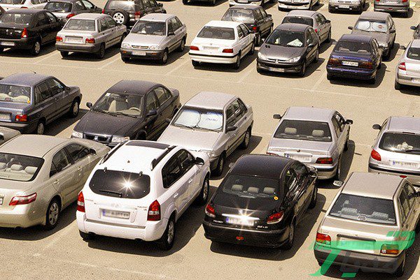 کاهش قیمت خودرو در بازار