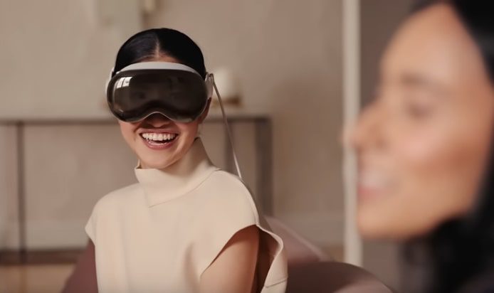 بررسی باتری Apple Vision Pro، هدست واقعیت مجازی اپل
