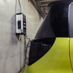 خودرو جک E10X 2024 در حال شارژ