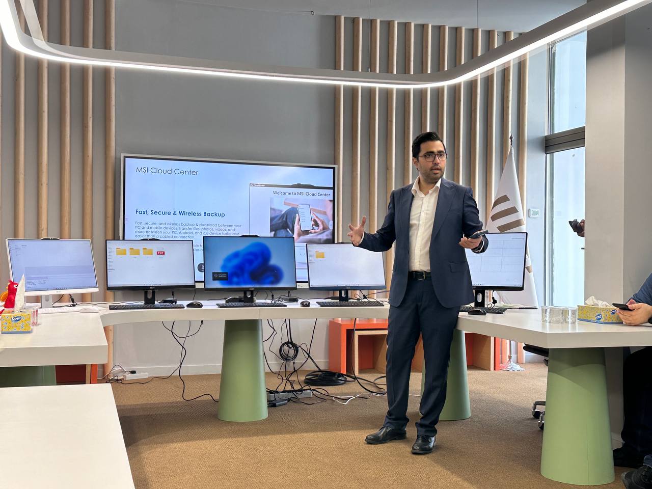 اولین all in one مجهز به پردازنده نسل 13 اینتل با رم DDR5