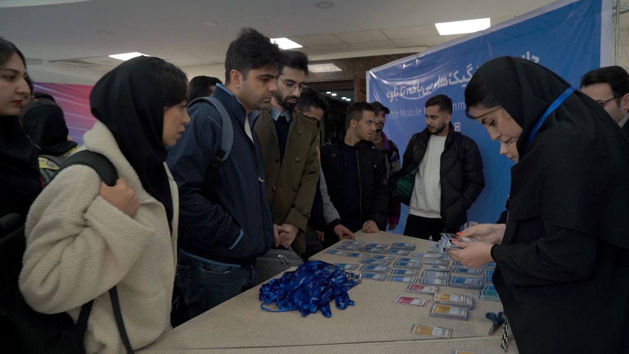 حمایت بلو از برنامه نویسان جوان