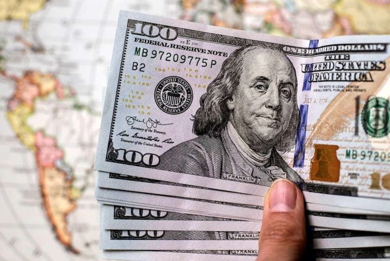 چه کسانی با افزایش قیمت دلار سود می کنند؟