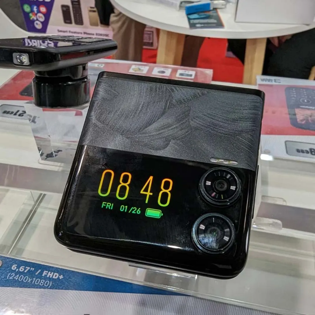 انرجایزر با کنارزدن نوبیا، ارزانترین گوشی تاشو دنیا را بهنمایش گذاشت