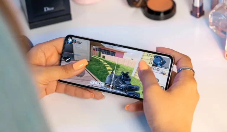 تخفیف اعجاب‌انگیز در آمریکا؛ 720 دلار تخفیف گلکسی زد فلیپ 5 سامسونگ