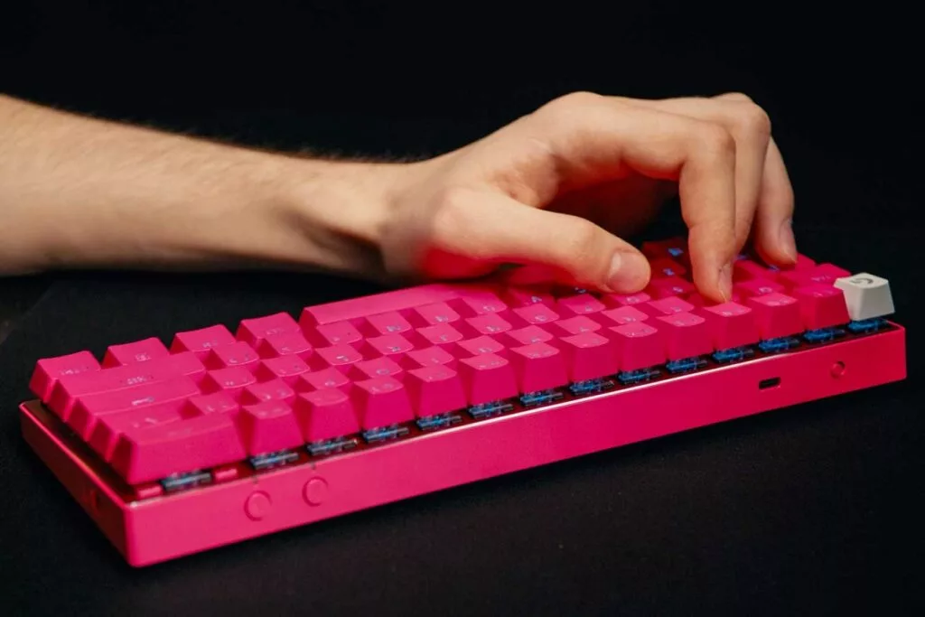 کیبورد گیمینگ لاجیتک G Pro X 60 معرفی شد؛ کوچک با قابلیتهای شخصیسازی