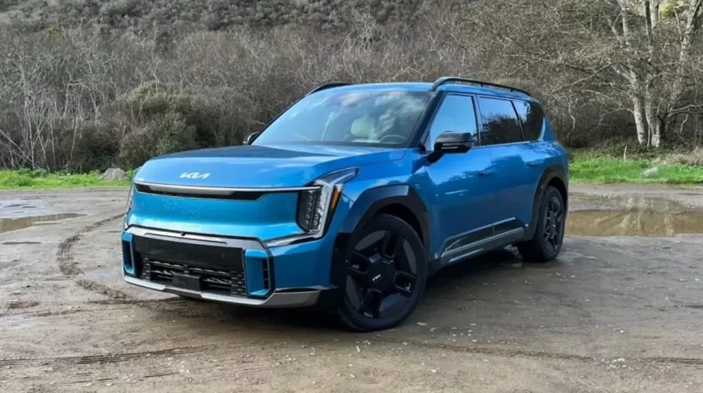 کیا EV9 خودرو سال 2024 جهان شد