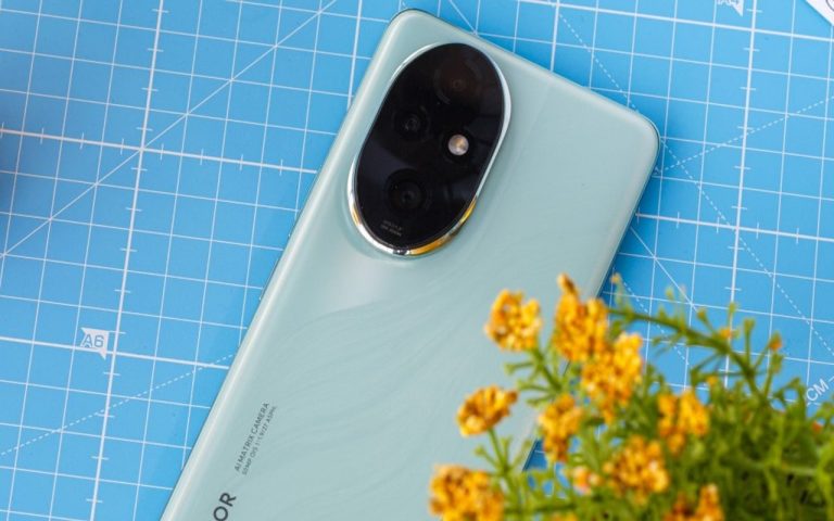 هواوی 200 پرو گوشی رسمی Esports World Cup