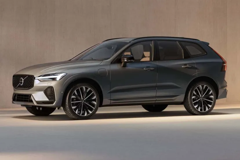 رونمایی از ولوو XC60 مدل ۲۰۲۶: به‌روزرسانی‌های جزئی و تداوم محبوبیت