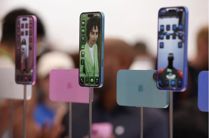 iOS 18.4: اپلیکیشن Vision Pro به آیفون میآید
