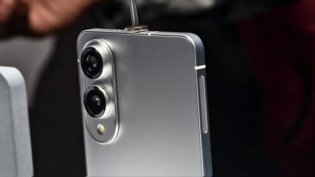 شکوه سامسونگ و قدرت ردمی: رونمایی از گلکسی S25 Edge و باتری 6000 میلی‌آمپری Realme