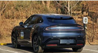 شیائومی وارد میدان میشود: رونمایی از YU7، شاسیبلند برقی جدید برای رقابت با تسلا مدل Y در 22 می