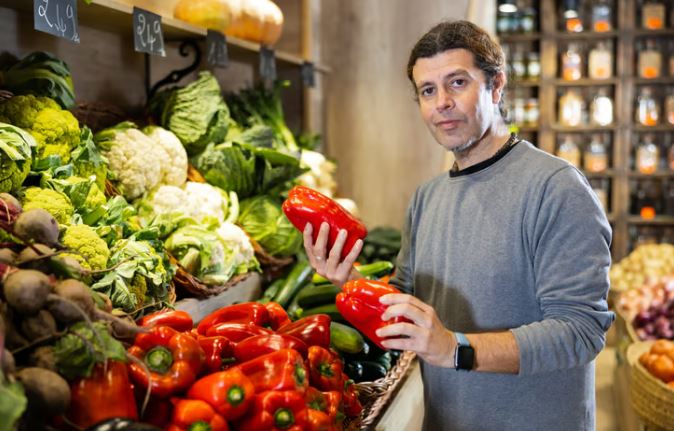 سلامت خانواده در دستان شما! ۶ ترفند هوشمندانه با اپلیکیشن "یوکا" هنگام خرید مواد غذایی