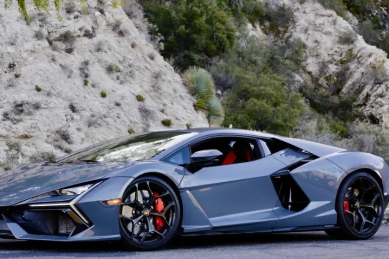 معرفی لامبورگینی روئلتو: ابرخودروی ۵۰ میلیاردی که جاده‌ها را به تسخیر درمی‌آورد