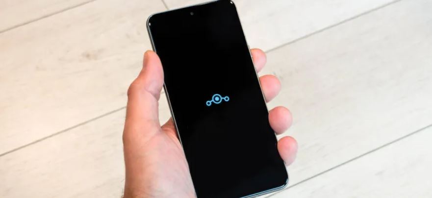 آیا گوگل پشت پرده با ROMهای سفارشی می‌جنگد؟ شوک به توسعه‌دهندگان پیکسل با تغییرات بحث‌برانگیز AOSP