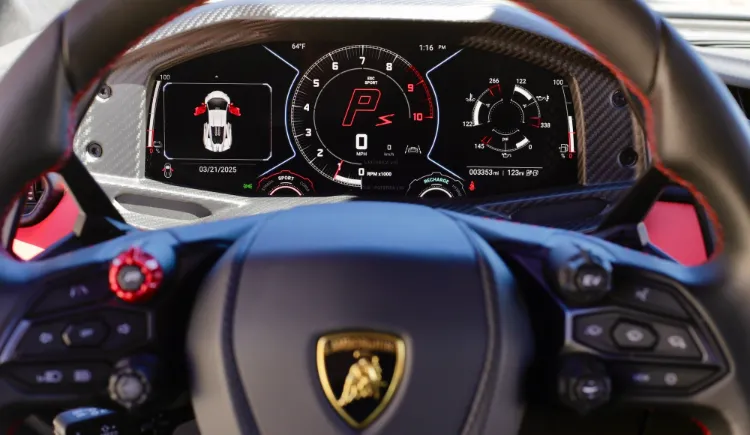 معرفی لامبورگینی روئلتو: ابرخودروی ۵۰ میلیاردی که جادهها را به تسخیر درمیآورد