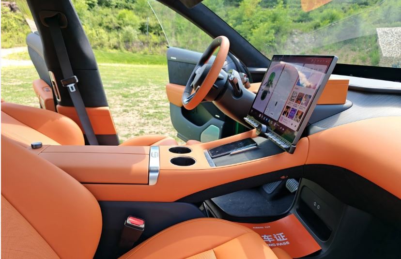 شیائومی YU7، غول جدید بازار خودروهای برقی: ۱۲ دلیل برتری شاسی‌بلند انقلابی شیائومی بر تسلا مدل Y