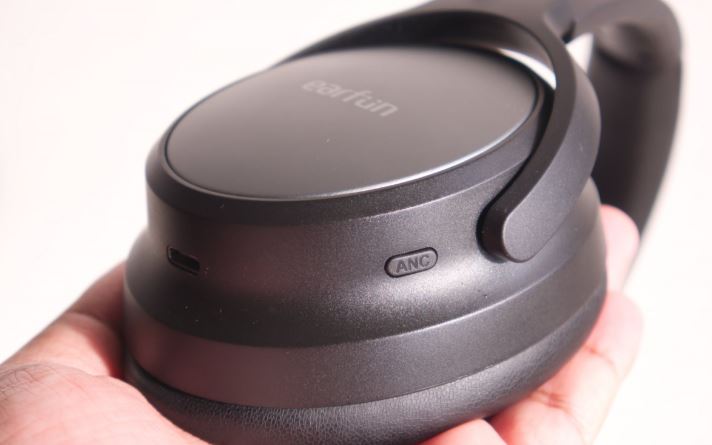 بررسی EarFun Tune Pro؛ هدفون بیسیم قدرتمند با عمر باتری بالا و قیمت اقتصادی