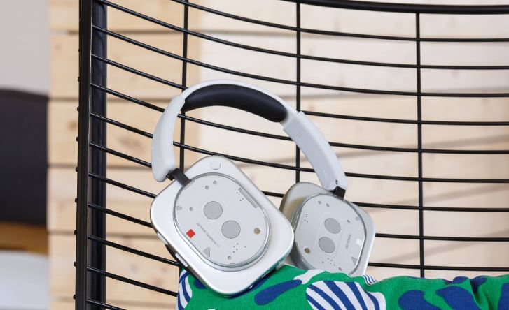 بررسی Nothing Headphone (1)؛ رقیبی تازهنفس برای بزرگان بازار