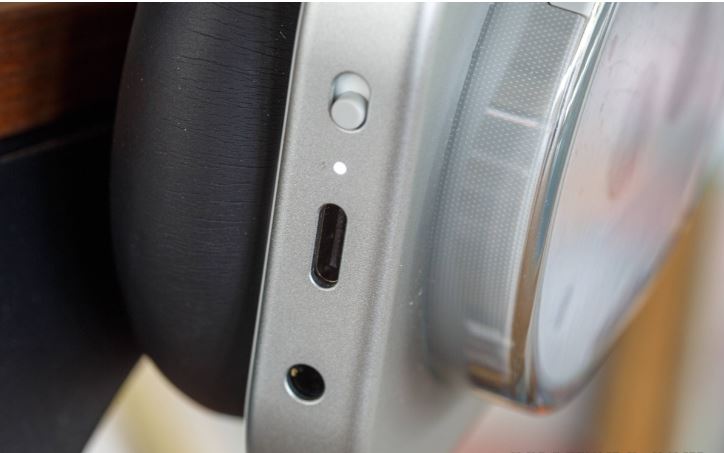 بررسی Nothing Headphone (1)؛ رقیبی تازهنفس برای بزرگان بازار