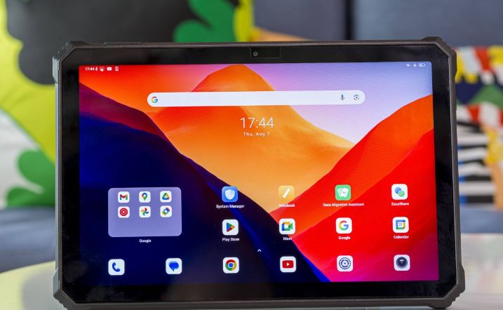 Blackview Active 12 Pro 5G؛ تبلتی با پروژکتور داخلی، ترکیبی متفاوت