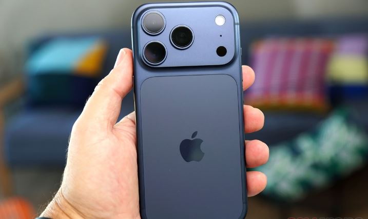 بررسی آیفون 17 پرو؛ بازگشت اپل با بدنه آلومینیومی و تغییرات چشمگیر