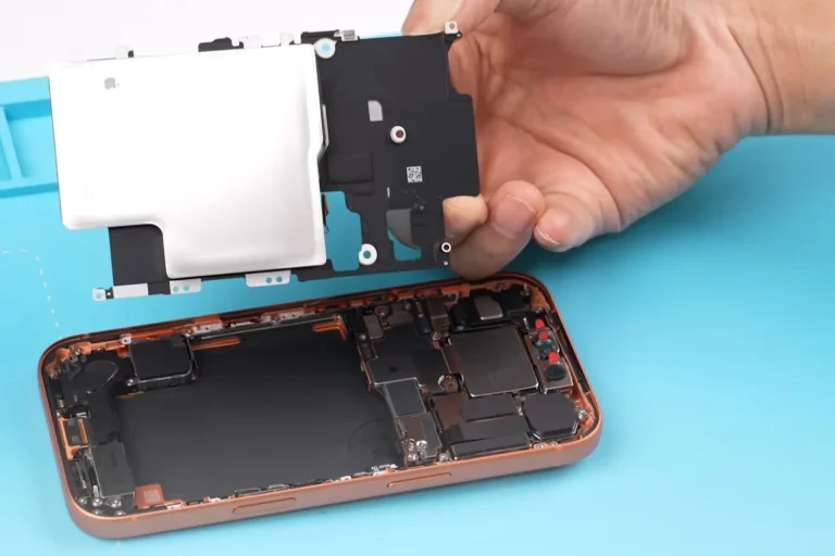 افشای رازهای آیفون ۱۷ پرو؛ iFixit: تعمیر این گوشی دشوارتر از همیشه