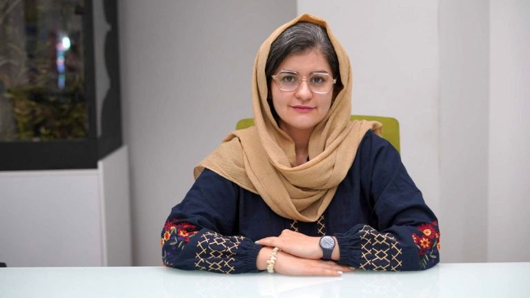 استقبال نسل Z از آیس‌بال؛ محصولی نوآورانه در روتین مراقبت روزانه پوست