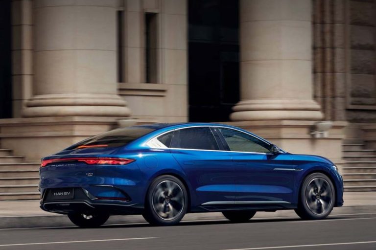 BYD در سهماهه سوم ۲۰۲۵ از تسلا پیشی گرفت و به پرفروشترین خودروساز برقی جهان تبدیل شد